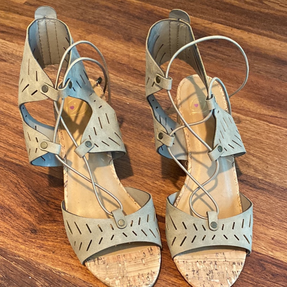 Wedge sandles